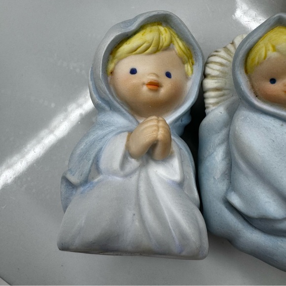 Avon Heavenly Blessings Nativity Collection The Holy Family 1986 - Picture 5 of 10